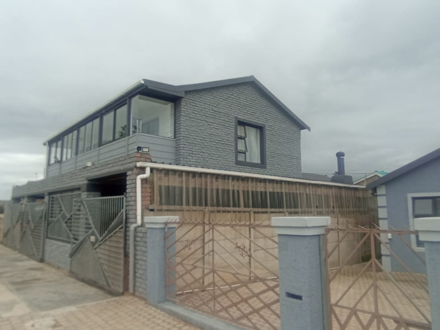 5 Bedroom Property for Sale in Heiderand Western Cape